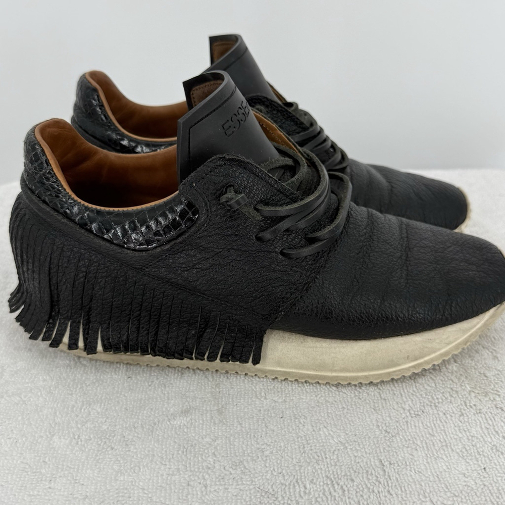 ESSEutESSE black leather fringe sneakers Italy Women’s Size 6